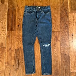 Levi’s 311 Shaping Skinny Size 30